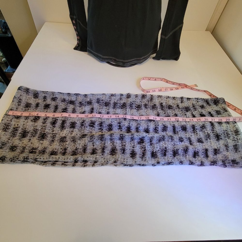 LOFT Dark Navy Blue, Grey and Tan Infinity Scarf, 2 sided, NWOT - Picture 9 of 14